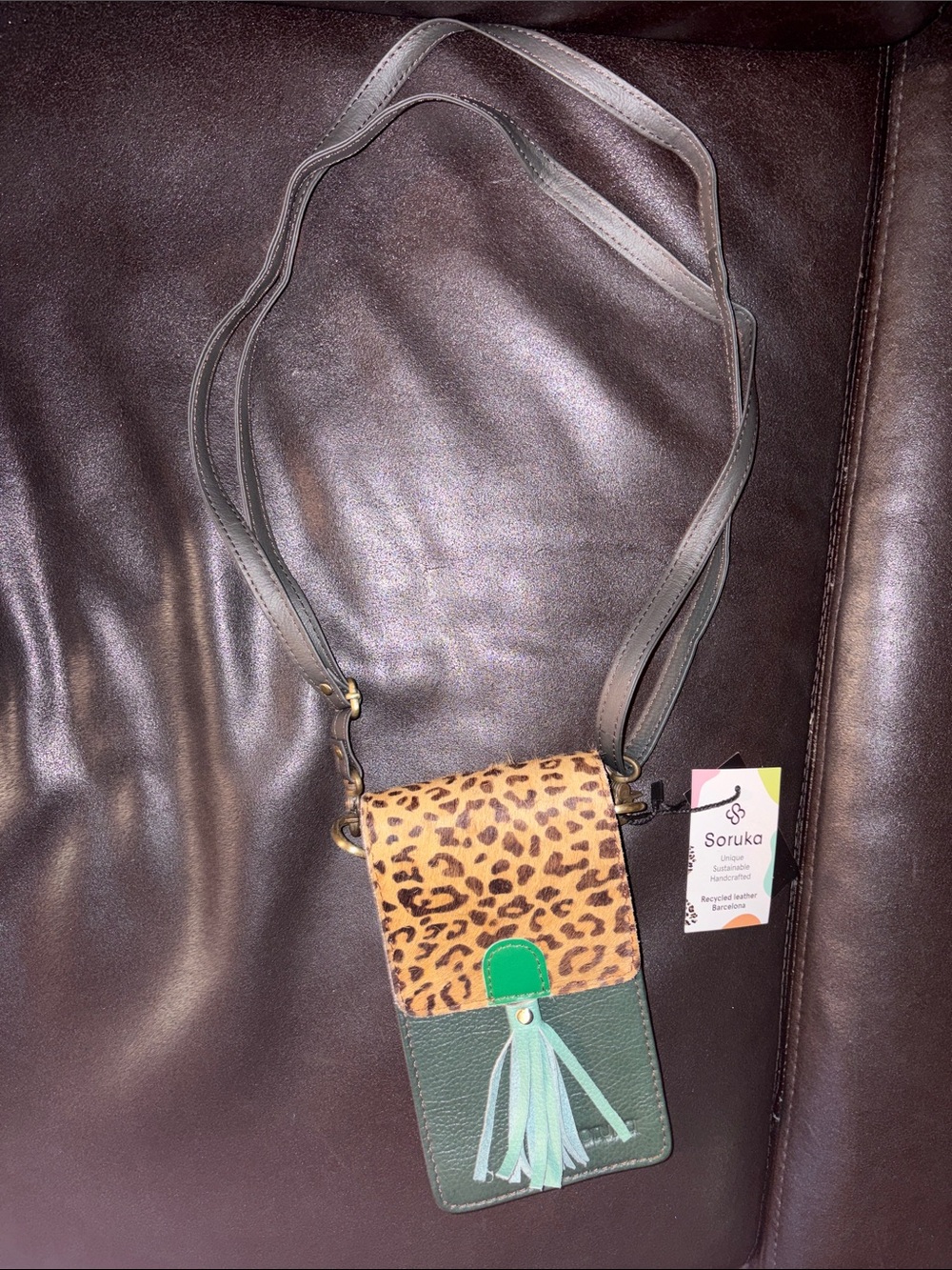 Soruka Green Leopard-Accent Crossbody Phone Bag